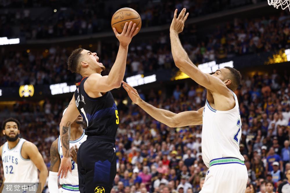 中表现出的 中表现出的